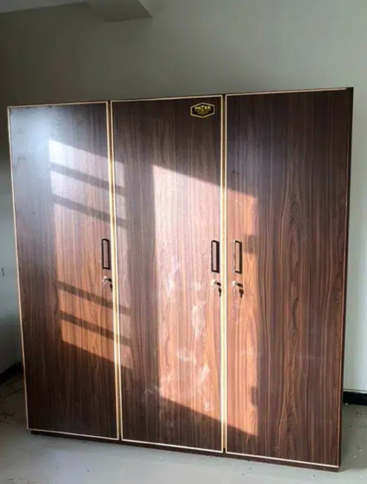 Secure lockers for your valuables.